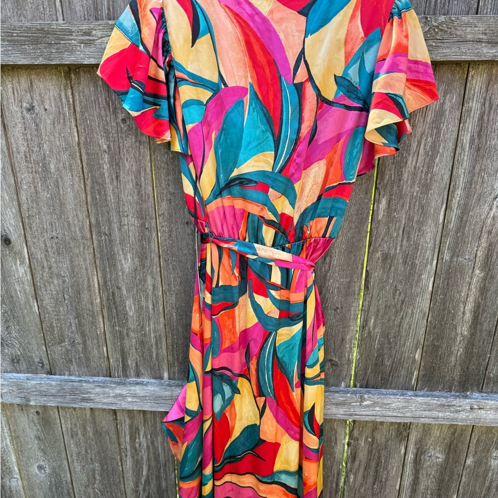 NWT Nicole Miller Abstract Satin Faux Wrap Resorts/wedding vacation Maxi Dress
